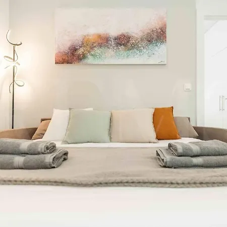 Tranquil & Bright With Parking By Rems Apartment