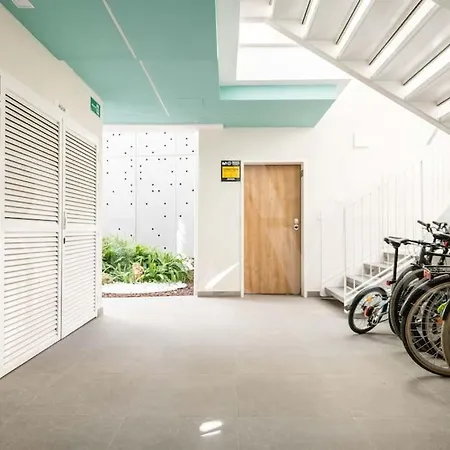 Apartment Tranquil & Bright With Parking By Rems Malaga
