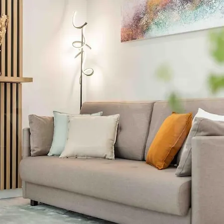 Apartment Tranquil & Bright With Parking By Rems *