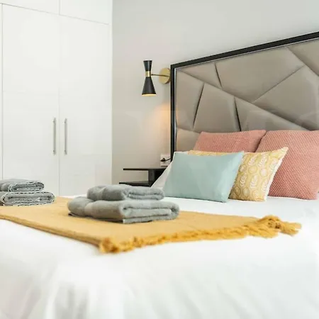 Apartment Tranquil & Bright With Parking By Rems