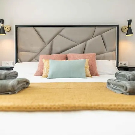 Apartment Tranquil & Bright With Parking By Rems Malaga
